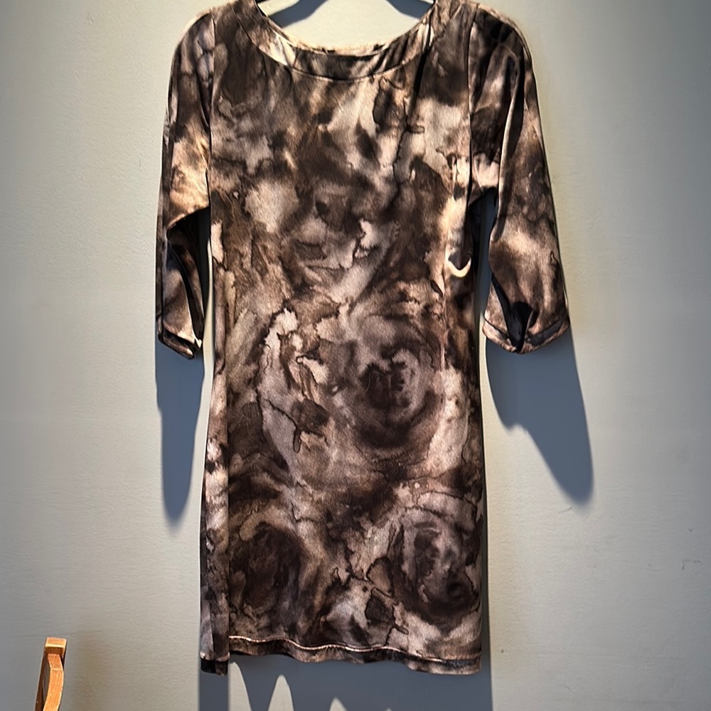 Brown and Tan Graphic Tunic with 3/4 Sleeves